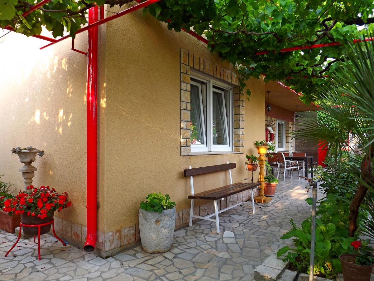 Apartments Maricic 200 Meters From The Beach Novi Vinodolski Dış mekan fotoğraf