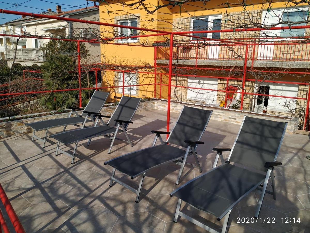 Apartments Maricic 200 Meters From The Beach Novi Vinodolski Dış mekan fotoğraf
